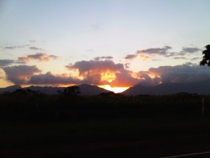 Sunset on our way to the house concert last night.......